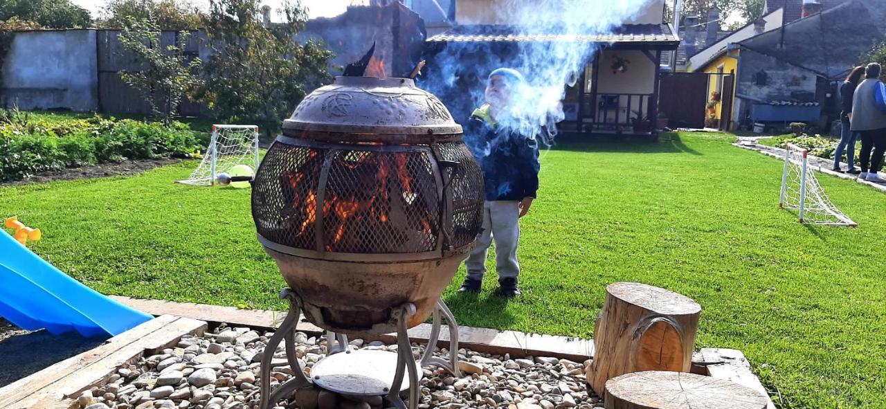 Casa De Vacanta Ayan Harman Luaran gambar